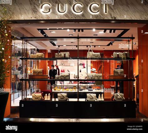 bologna gucci store